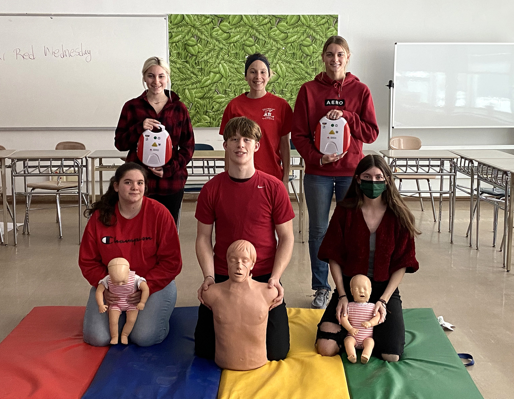 First aid class students